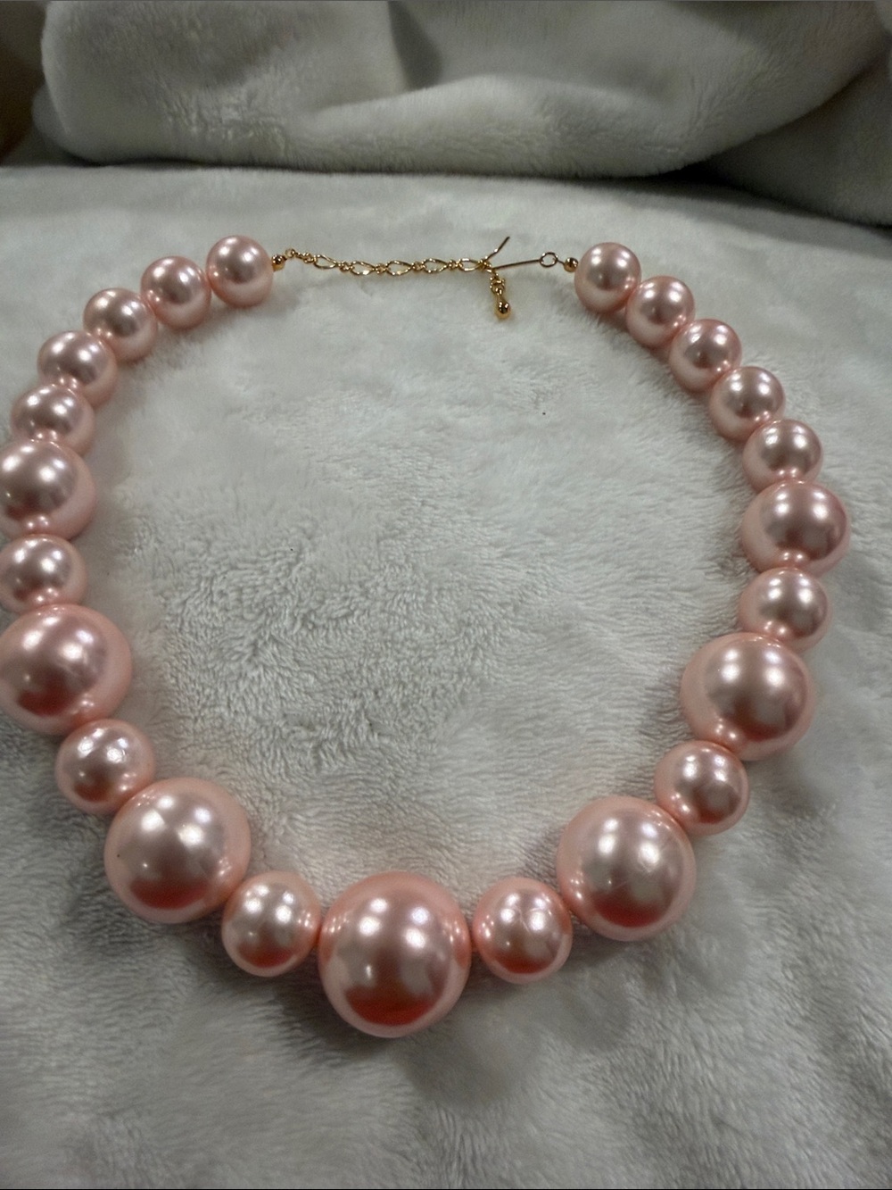 Vintage-Rose Pearl Graduated Necklace with Gold-Tone Chain
